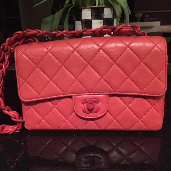CHANEL VINTAGE CLASSIC BAG - Picture 1 of 8